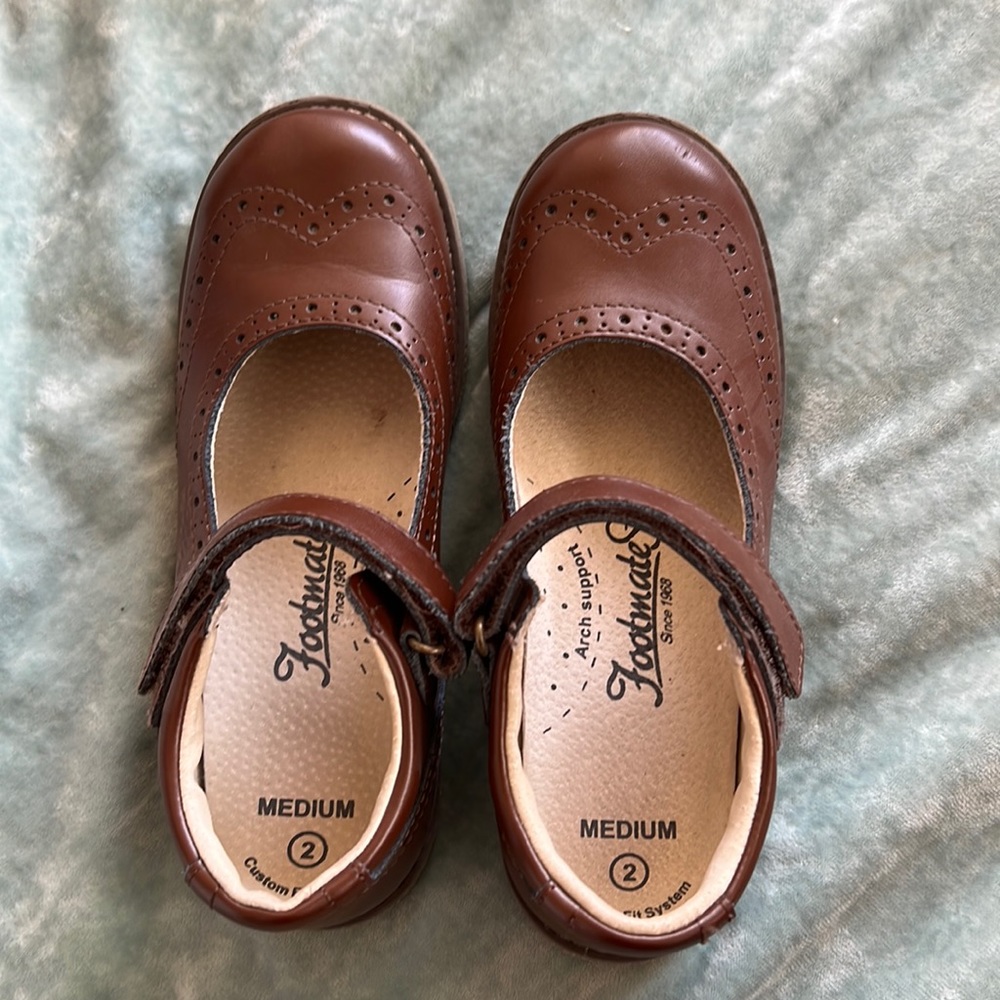 Footmates brown Mary janes